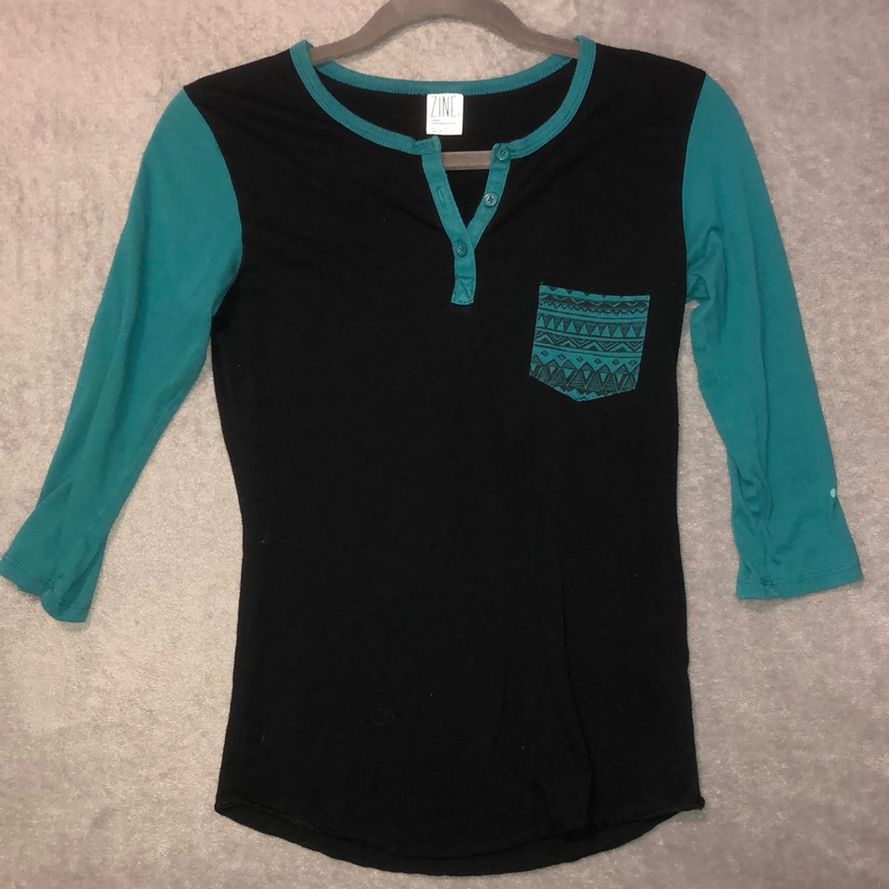 Zine Women’s Mid Sleeve Top